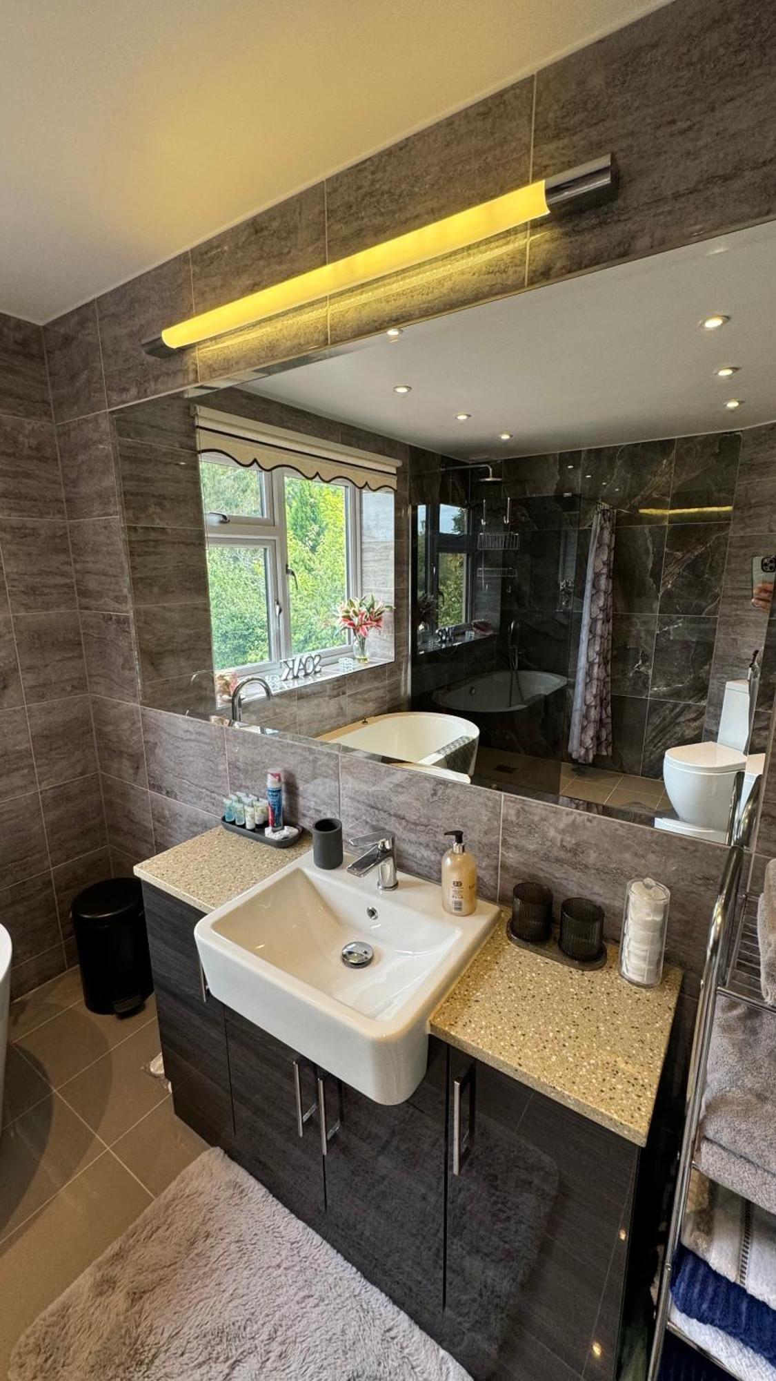 Stunning Double Bedroom Greenwich With Private Bathroom Privatunterkunft London